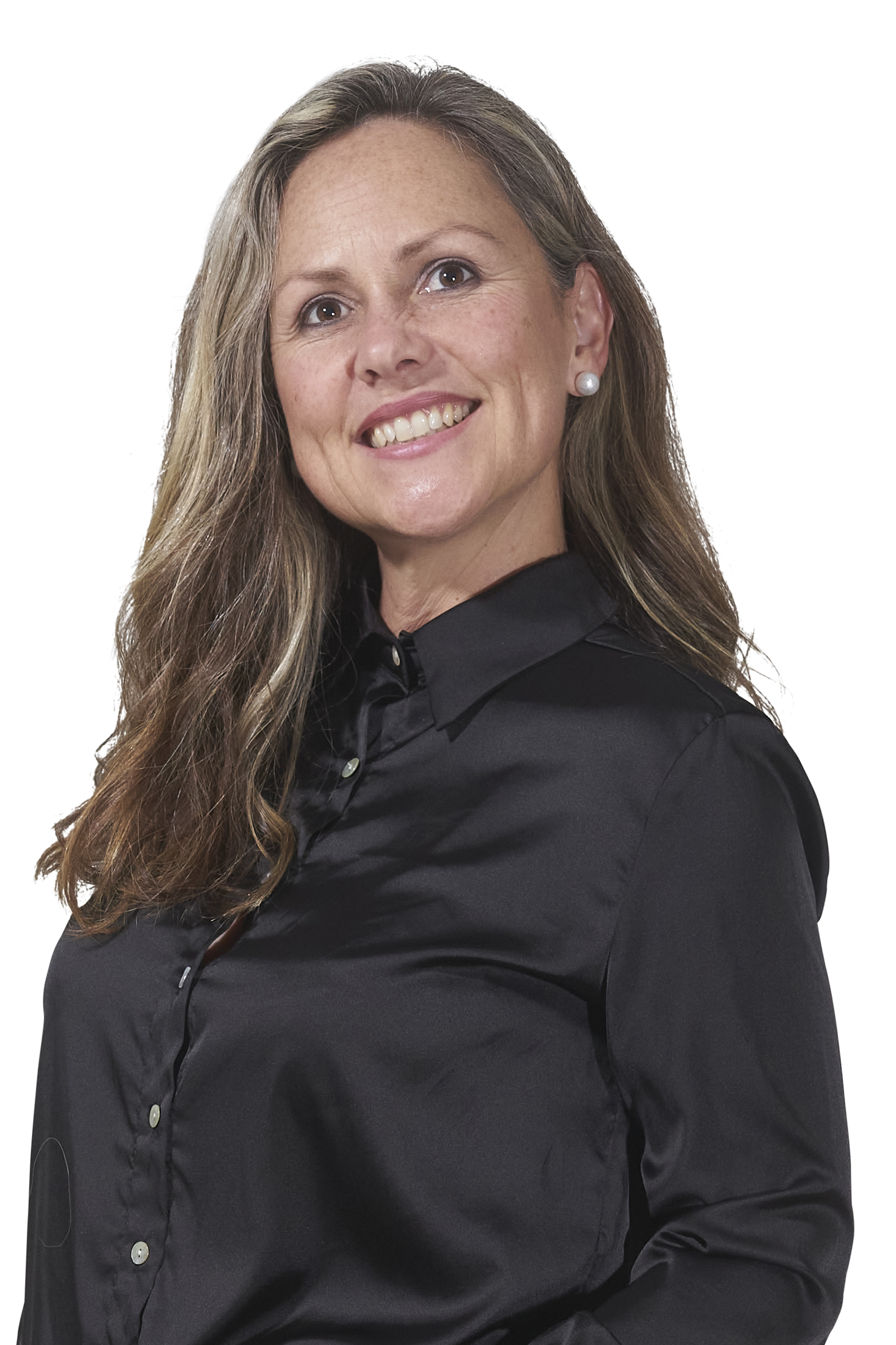 A photo of Ruth Fitzclarence, Media and Communications Officer for the Mine Land Rehabilitation Authority. Ruth is wearing a black shirt and is smiling.